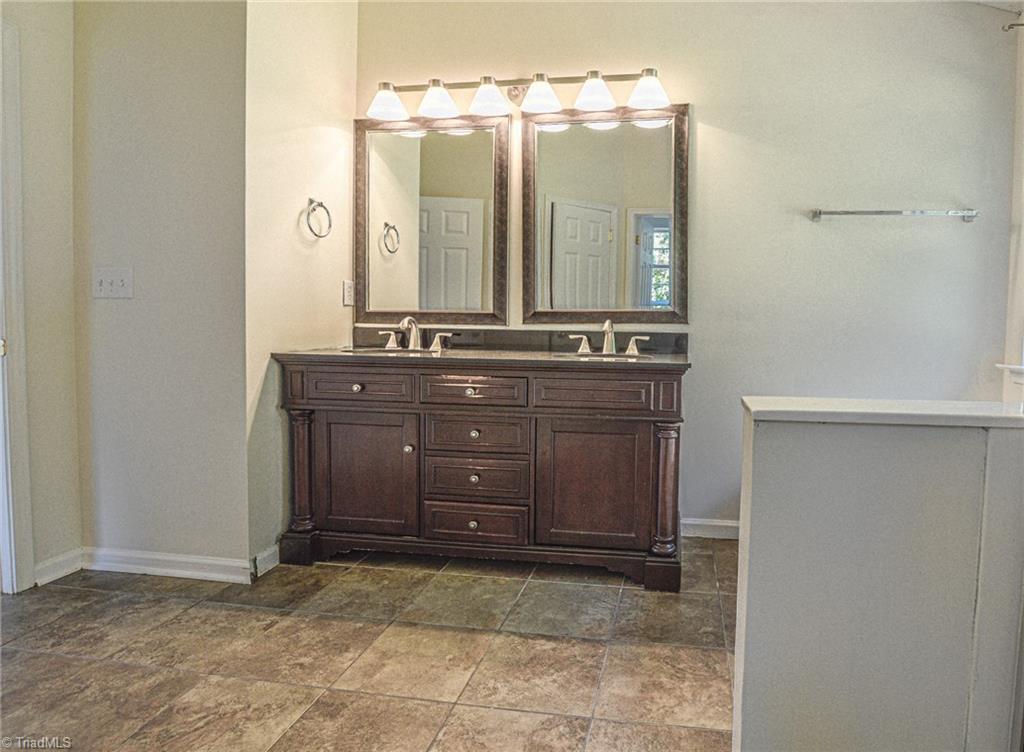 2914 Chestnut Heights Road Winston-Salem, NC 27107 - Photo 20 of 33