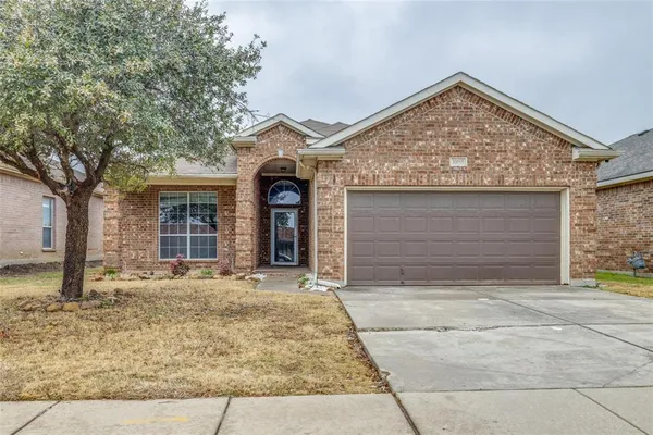 $2,800 | 10005 Bull Run, Fort Worth, TX 76177