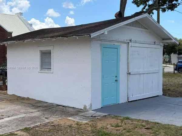 $900 | 1870 Lakeview Drive, Unit 2, Sebring, FL 33870