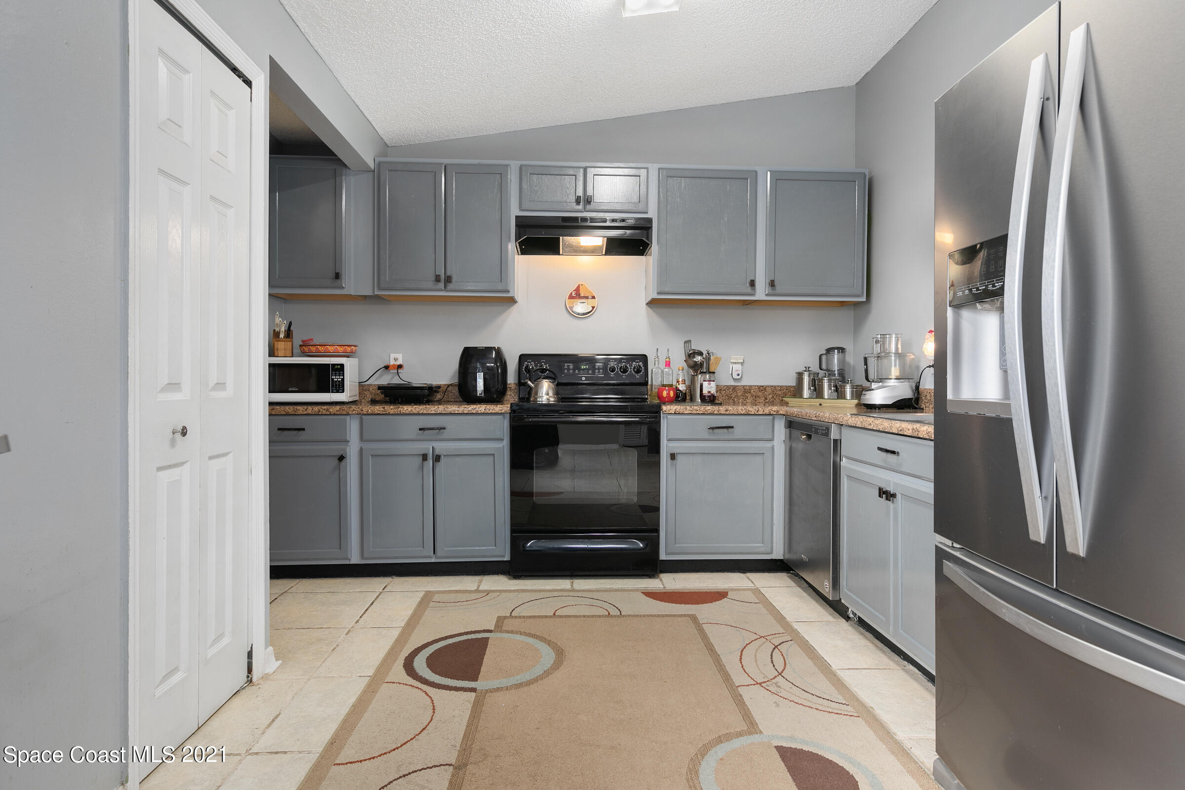 426 Crystal Mist Road Northwest Palm Bay, FL 32907 - Photo 9 of 26 20210827 426 Crystal Mist Rd PAGE-1006