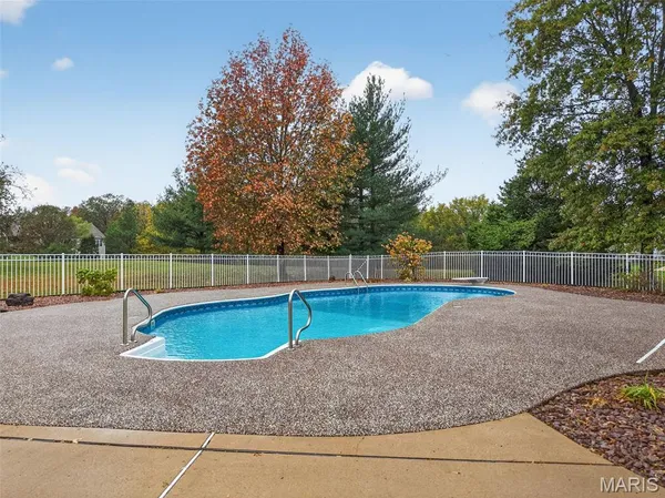 $795,000 | 3780 Forest Meadow Drive, Defiance, MO 63341