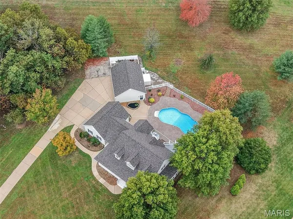 $795,000 | 3780 Forest Meadow Drive, Defiance, MO 63341