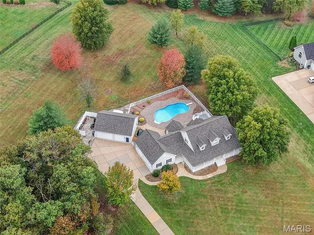 $875,000 | 3780 Forest Meadow Drive, Defiance, MO 63341