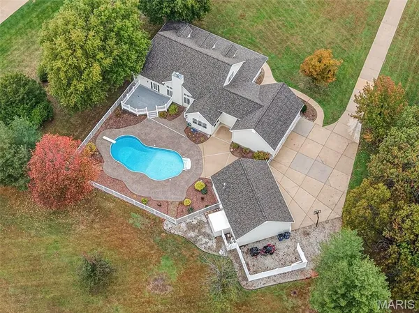 $795,000 | 3780 Forest Meadow Drive, Defiance, MO 63341