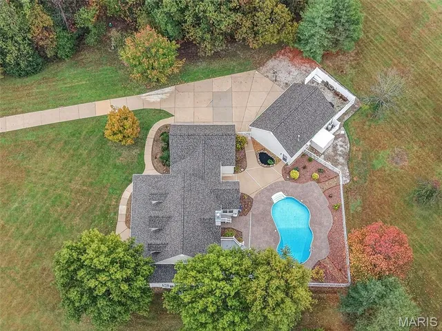 $875,000 | 3780 Forest Meadow Drive, Defiance, MO 63341