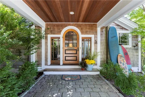 $3,600,000 | 365 Boston Neck Road, Narragansett, RI 02882