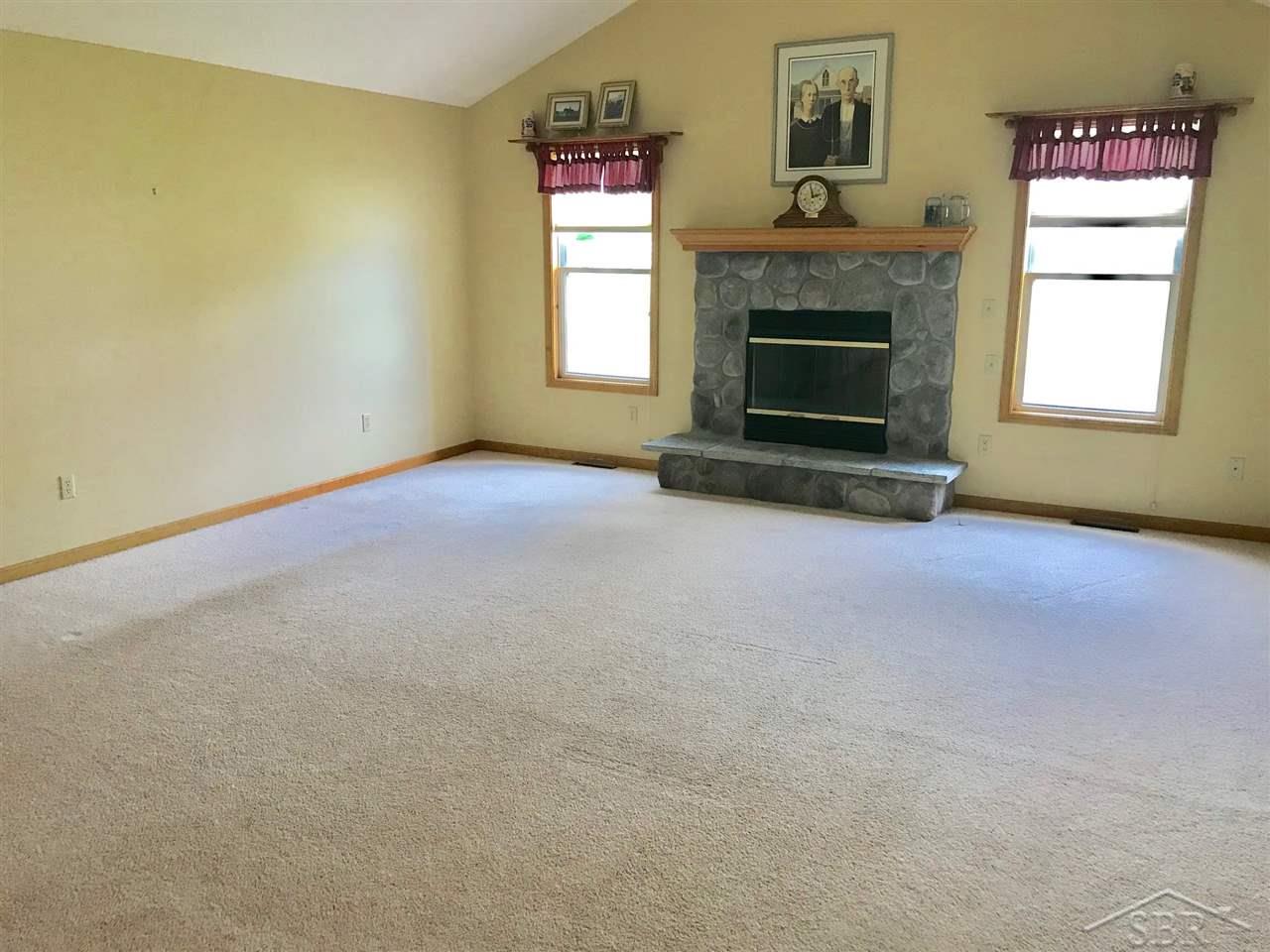 17715 Lunney Road Hemlock, MI 48626 - Photo 13 of 23 31384407-12.JPG
