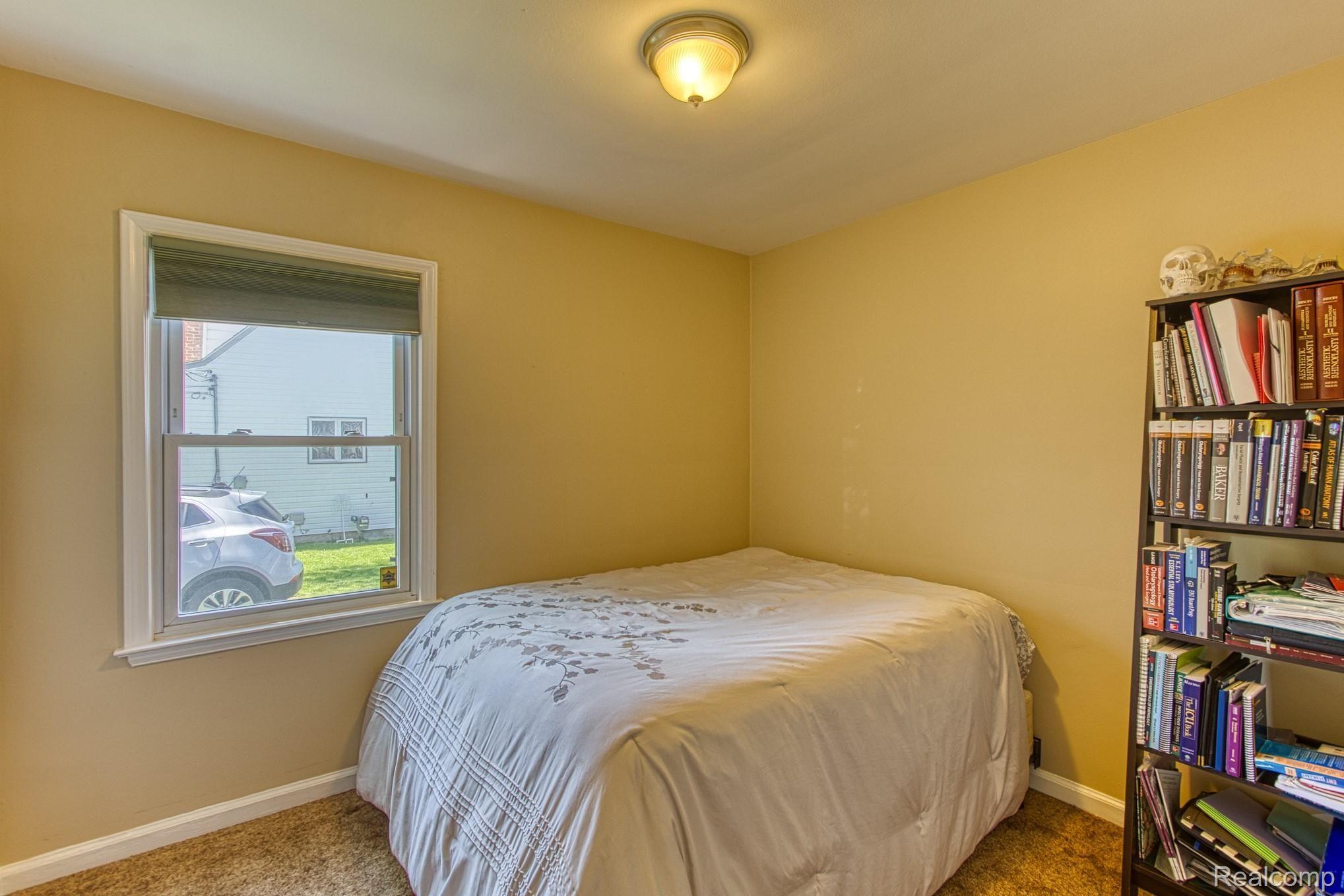 1369 Princeton Road Berkley, MI 48072 - Photo 17 of 38 17 Bedroom.jpg
