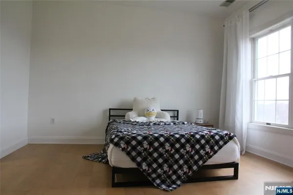 $609,000 | 2403 Windsor Park Court, Unit 403, Englewood, NJ 07631