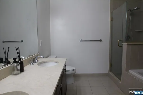 $609,000 | 2403 Windsor Park Court, Unit 403, Englewood, NJ 07631