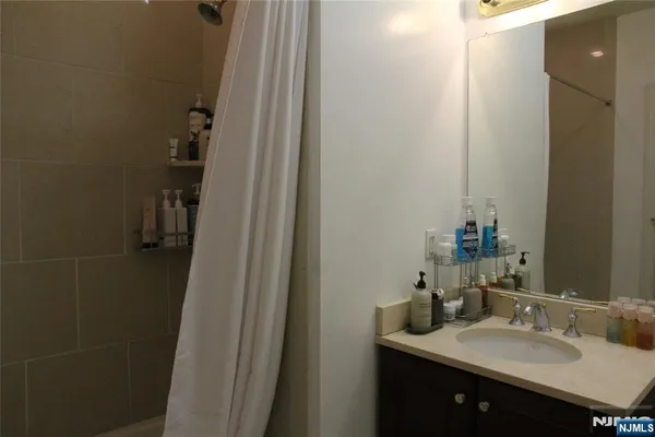 $609,000 | 2403 Windsor Park Court, Unit 403, Englewood, NJ 07631