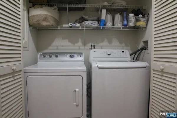 $609,000 | 2403 Windsor Park Court, Unit 403, Englewood, NJ 07631