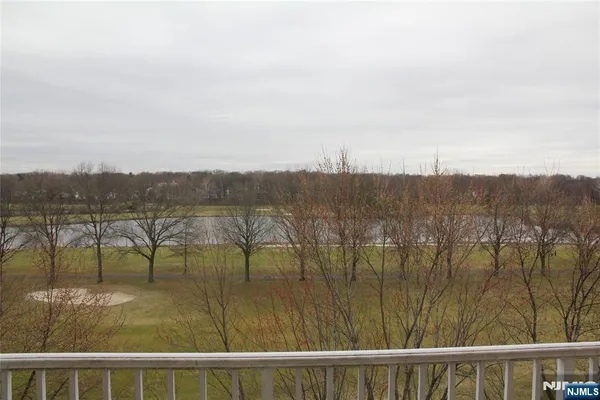 $609,000 | 2403 Windsor Park Court, Unit 403, Englewood, NJ 07631