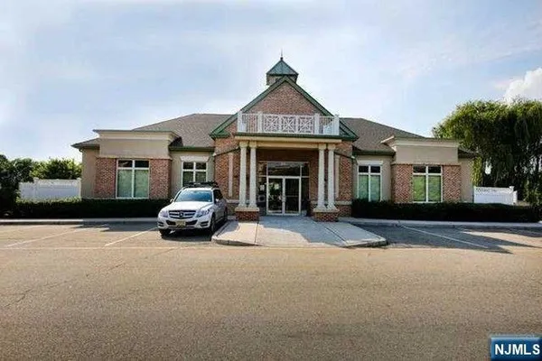 $609,000 | 2403 Windsor Park Court, Unit 403, Englewood, NJ 07631