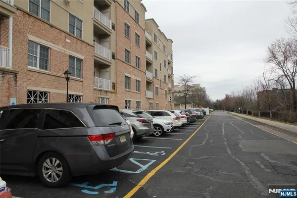 $609,000 | 2403 Windsor Park Court, Unit 403, Englewood, NJ 07631