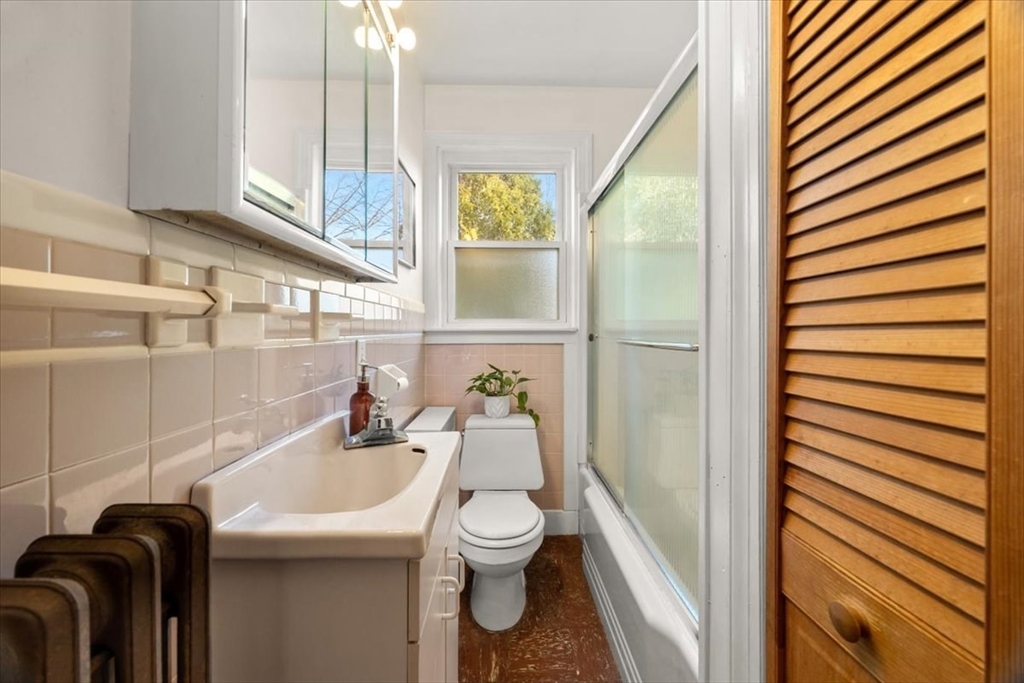 22 Ingell Street Taunton, MA 02780 - Photo 16 of 25