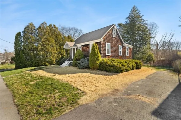 $399,900 | 22 Ingell Street, Taunton, MA 02780