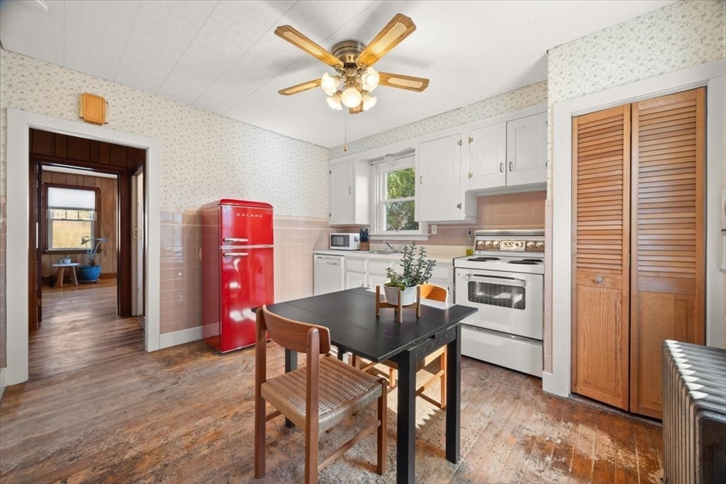 22 Ingell Street Taunton, MA 02780 - Photo 5 of 25