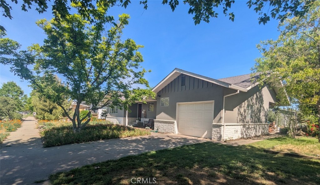 446 South Lassen Street Willows, CA 95988 - Photo 3 of 39