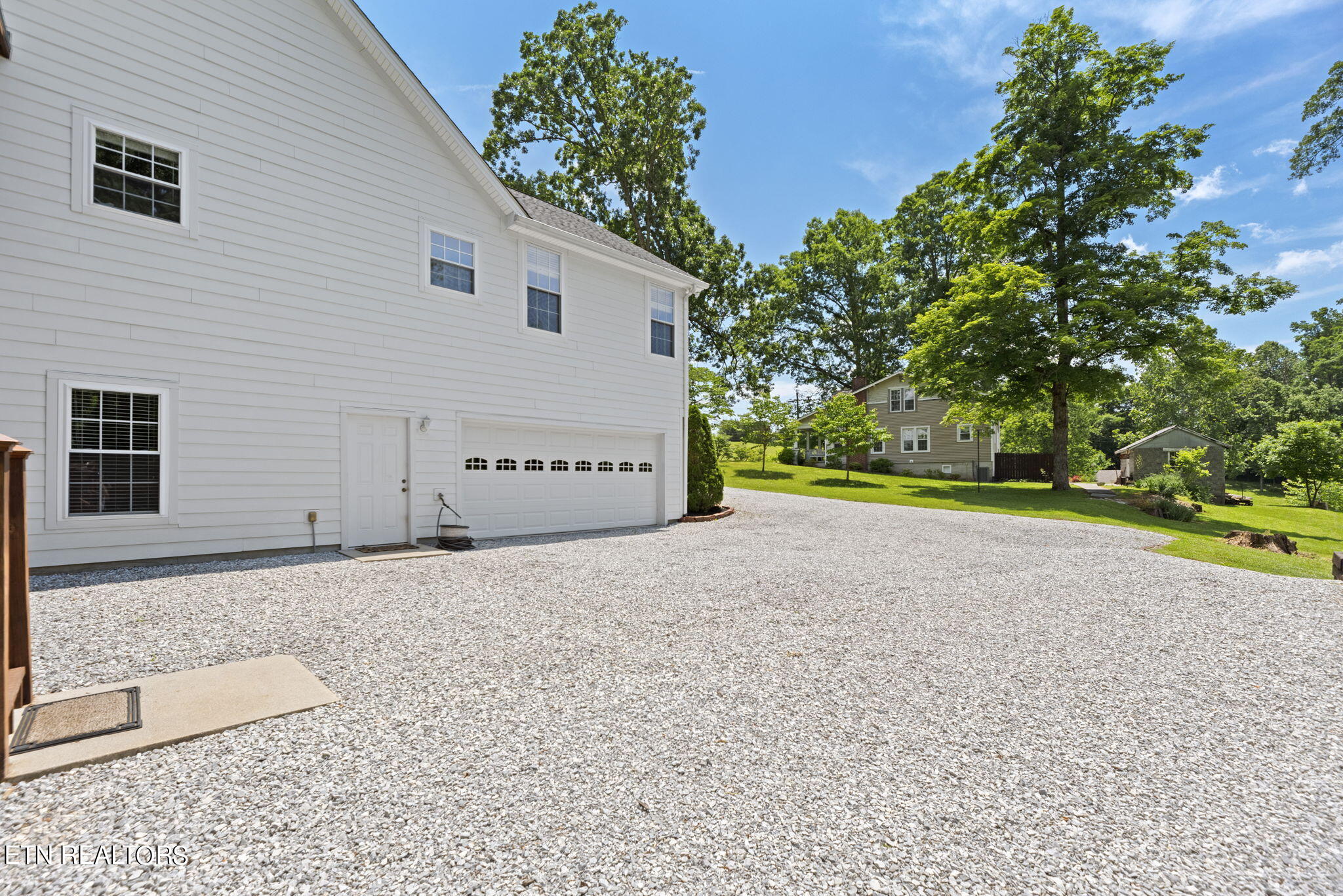 2323 Roseberry Road Mascot, TN 37806 - Photo 35 of 51 35-web-or-mls-Rsbrry2323 (96)