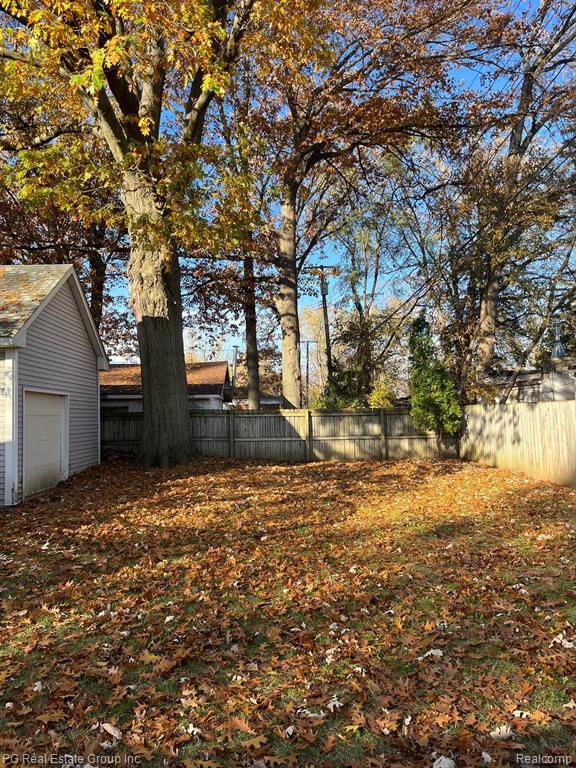 19668 Rensellor Street Livonia, MI 48152 - Photo 16 of 20 Gallery Image 16