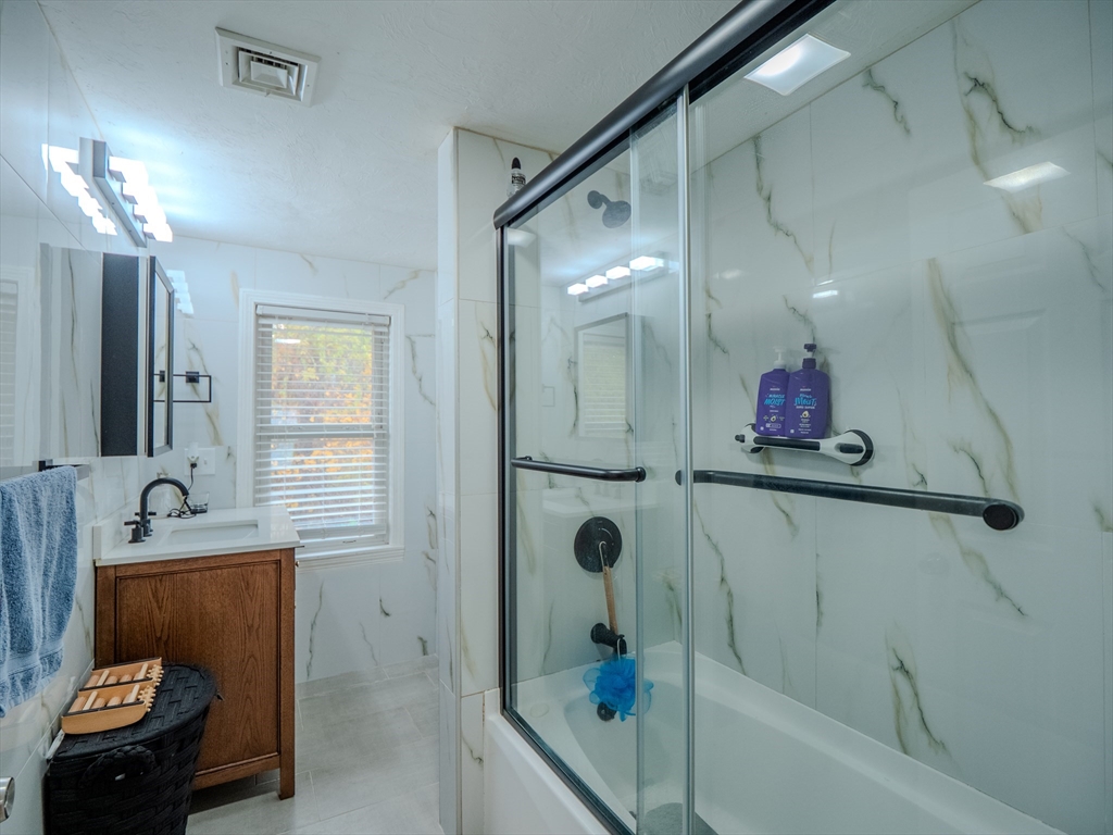 51 Lancaster Road Dedham, MA 02026 - Photo 19 of 41