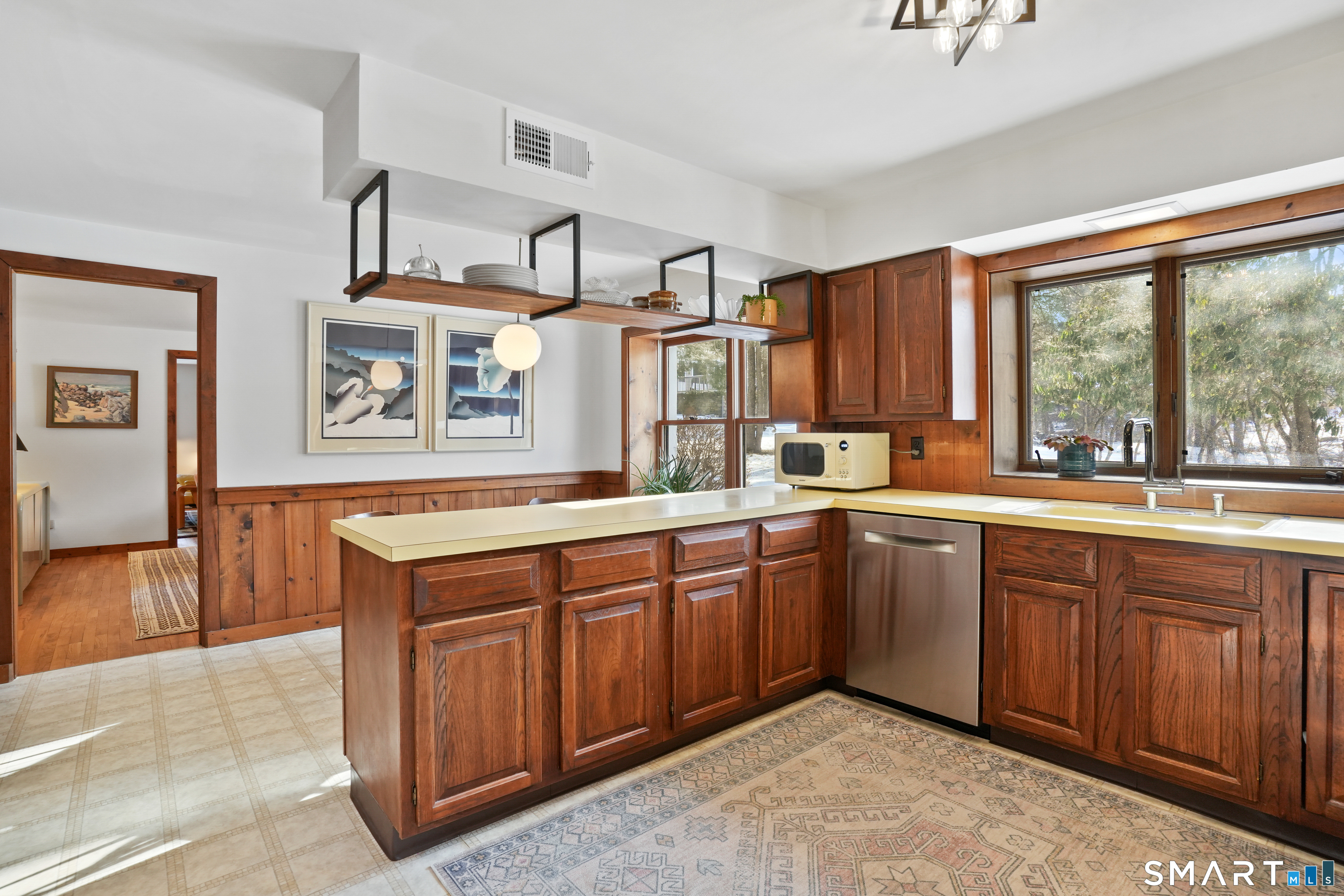 355 North Street Ridgefield, CT 06877 - Photo 14 of 35