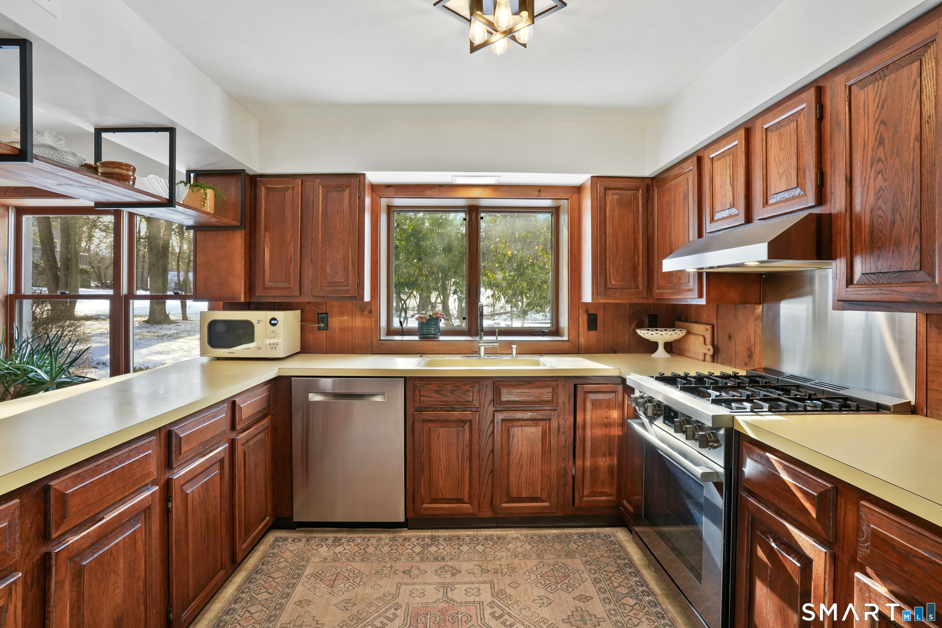 355 North Street Ridgefield, CT 06877 - Photo 16 of 35