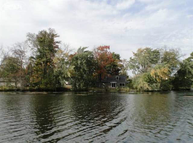 620 Riverside Drive Linden, MI 48451 - Photo 42 of 43 20451260-41.JPG