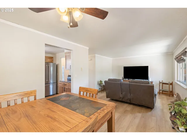 $329,000 | 490 Char Street, Roseburg, OR 97471