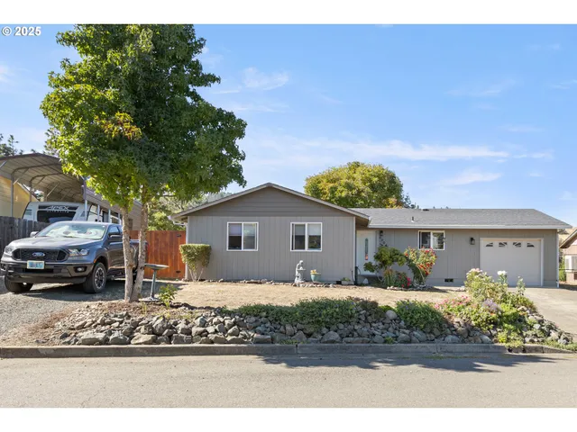 $329,000 | 490 Char Street, Roseburg, OR 97471