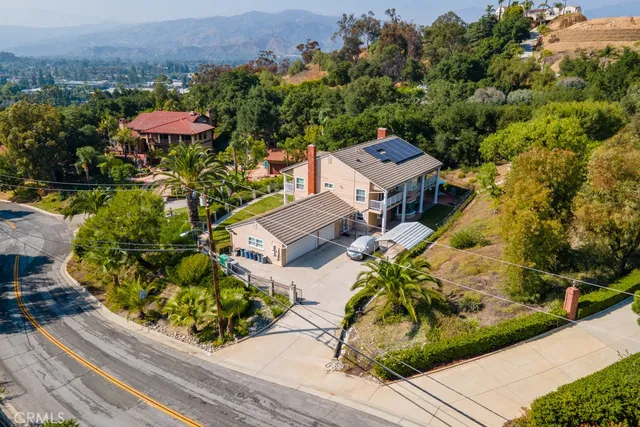 $1,799,999 | 748 South Walnut Avenue, San Dimas, CA 91773