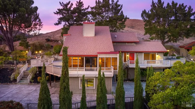 $1,350,000 | 66 Martinez Court, Novato, CA 94945