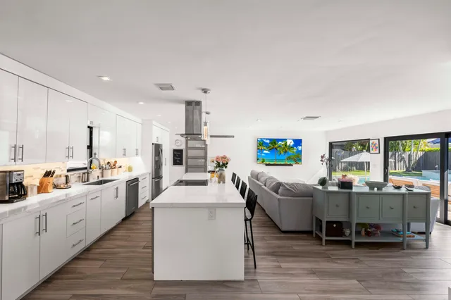 $1,250,000 | 518 Southwest 28th Avenue, Boynton Beach, FL 33435