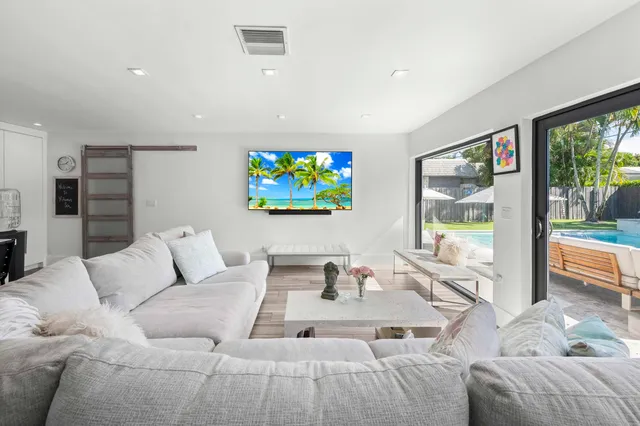 $1,250,000 | 518 Southwest 28th Avenue, Boynton Beach, FL 33435