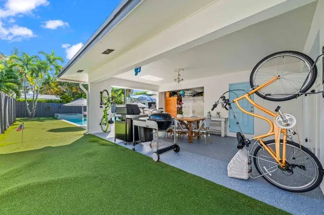 $1,250,000 | 518 Southwest 28th Avenue, Boynton Beach, FL 33435