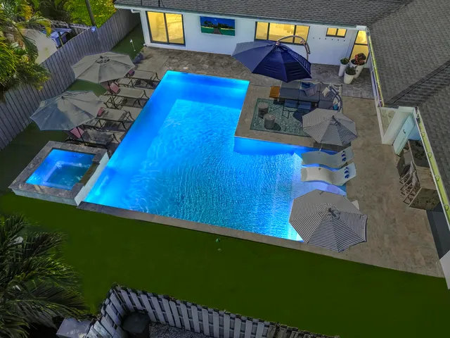 $1,250,000 | 518 Southwest 28th Avenue, Boynton Beach, FL 33435