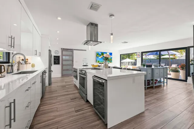 $1,250,000 | 518 Southwest 28th Avenue, Boynton Beach, FL 33435