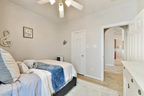 $499,000 | 4616 Chaperel Drive, Pearland, TX 77584