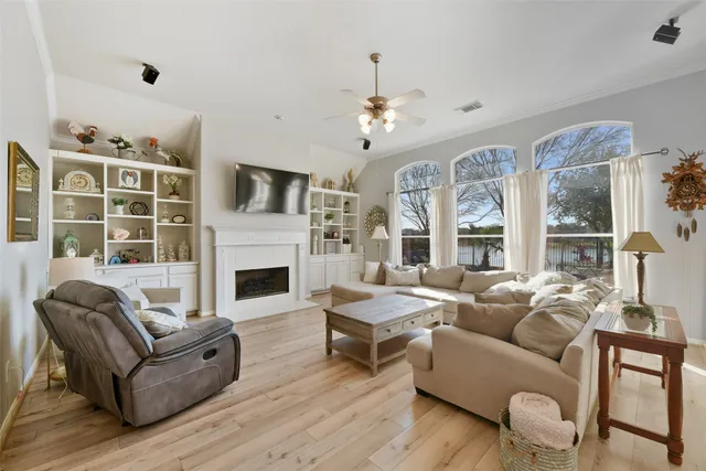 $499,000 | 4616 Chaperel Drive, Pearland, TX 77584