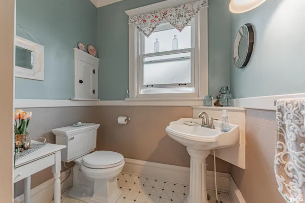 $250,000 | 531 North Union Street, Lincoln, IL 62656