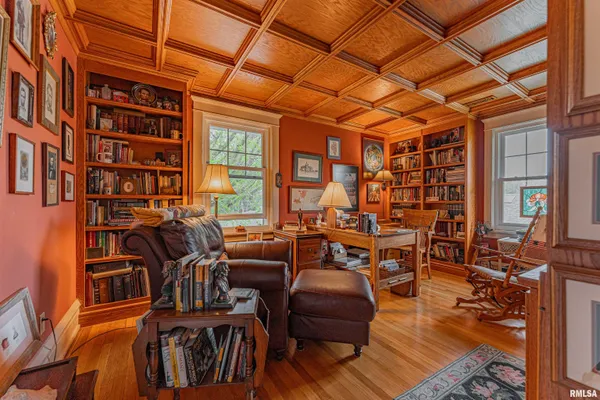 $250,000 | 531 North Union Street, Lincoln, IL 62656