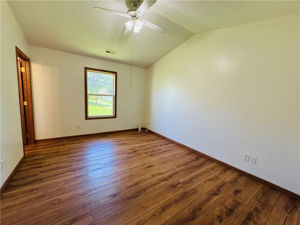 405 South Country Club Road Maryville, MO 64468 - Photo 15 of 19