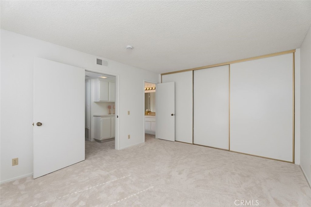34 Exeter Irvine, CA 92612 - Photo 18 of 39