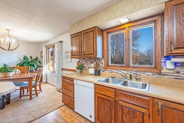 $219,000 | 302 North Manyaska Street, Sherburn, MN 56171