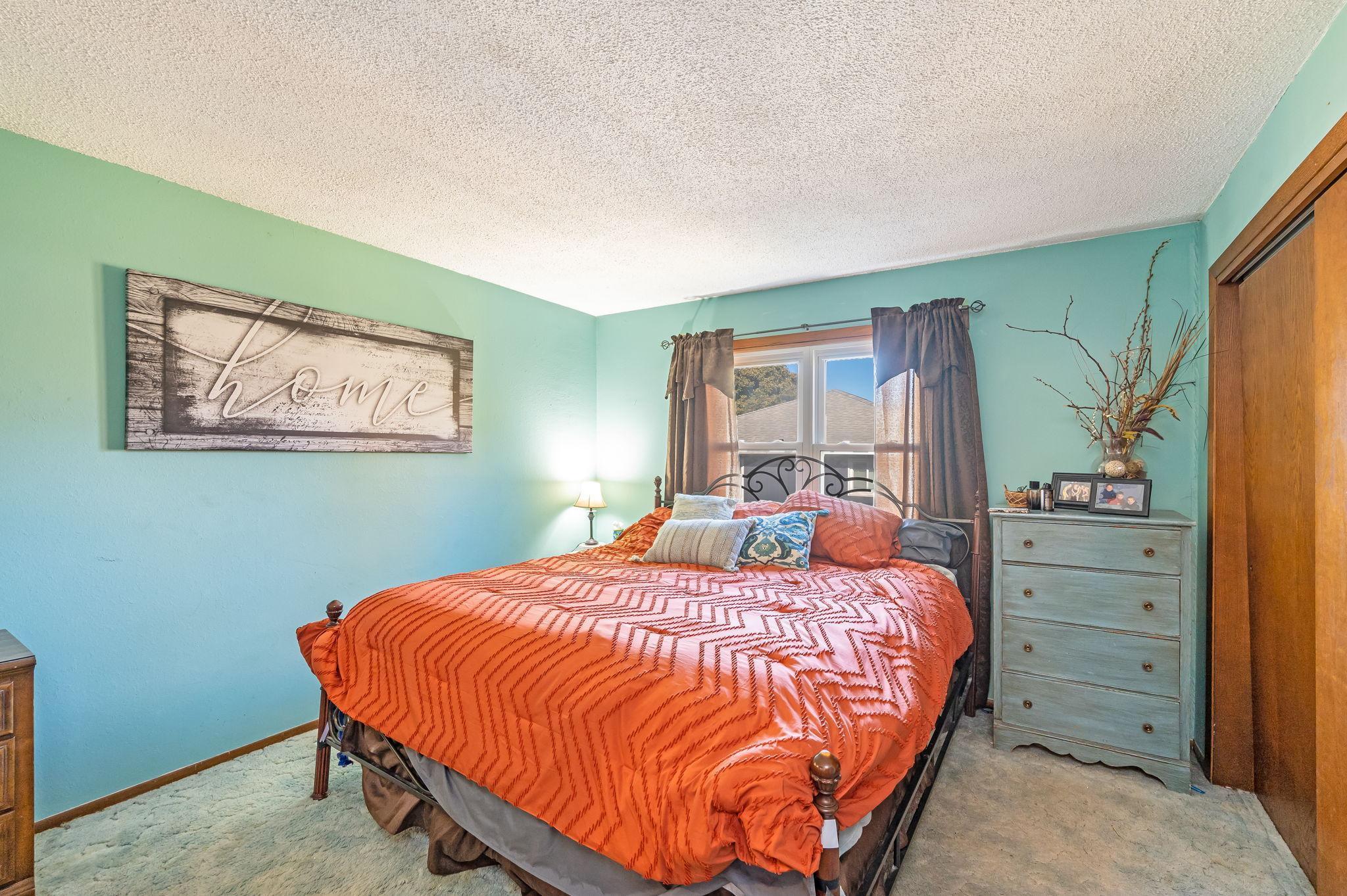 302 North Manyaska Street Sherburn, MN 56171 - Photo 13 of 43