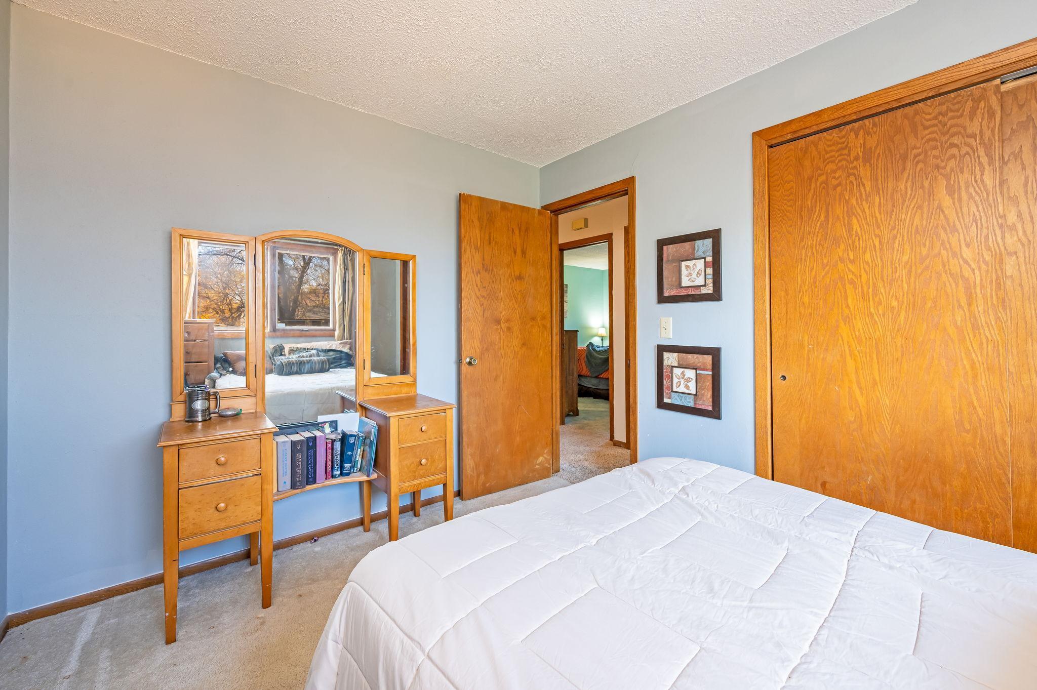 302 North Manyaska Street Sherburn, MN 56171 - Photo 17 of 43