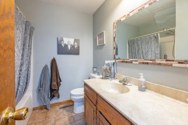 $219,000 | 302 North Manyaska Street, Sherburn, MN 56171