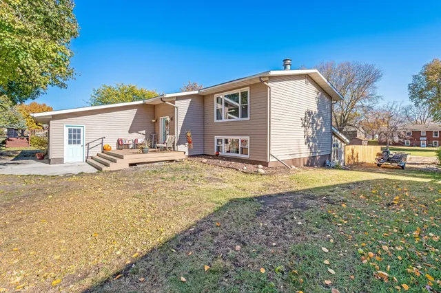 $219,000 | 302 North Manyaska Street, Sherburn, MN 56171