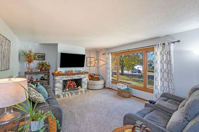 $219,000 | 302 North Manyaska Street, Sherburn, MN 56171